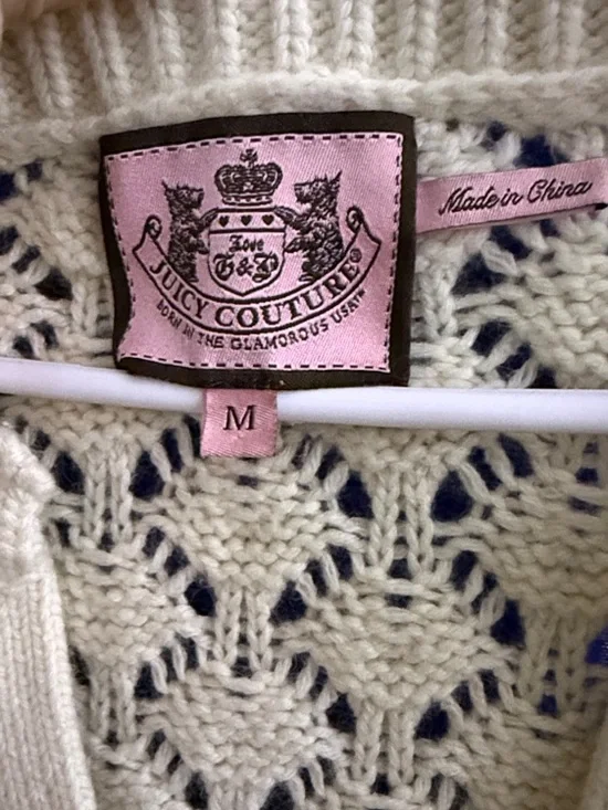 🛍️ LIKE NEW • 2/$25 VINTAGE JUICY COUTURE CREAM BUTTON DOWN KNITTED CARDIGAN 🛍️ - Picture 2 of 8